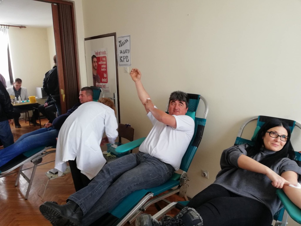 29511793_453373971747664_3809921520977838080_o