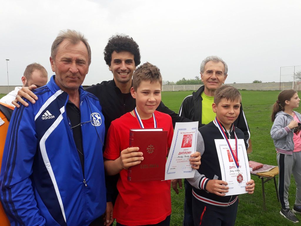 30714898_2062725833767931_332433582561689600_n