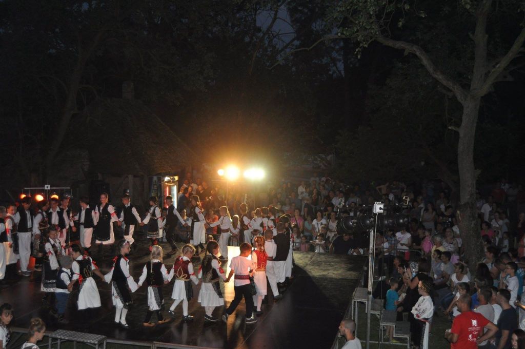 36950635_646483679044284_3576864367724986368_n