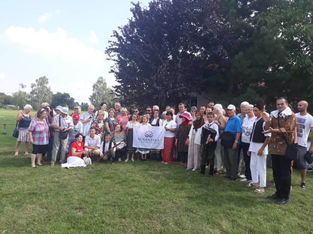 38749131_283419085577600_1015678624981843968_n