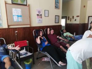 39027571_283366282395074_5968045413582766080_n