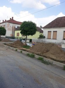 39453151_2162479084029544_549905055411601408_n